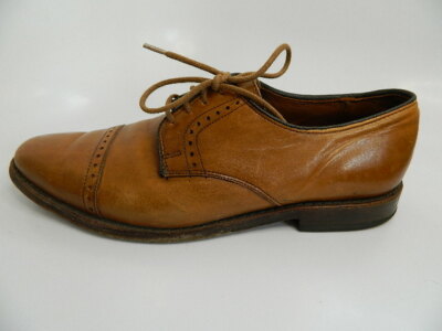 Allen Edmonds Clifton Oxford Shoes Hand-Crafted in USA Leather Toe Cap Size 9D Allen Edmonds Clifton Black Cap Toe W/ Brogue Detail  main image 2
