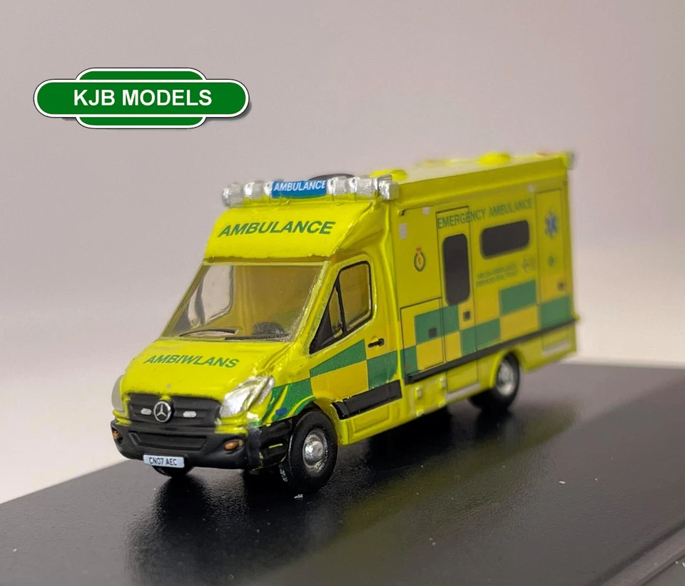 Oxford Diecast NMA001 MERCEDES Ambulance Wales N Gauge