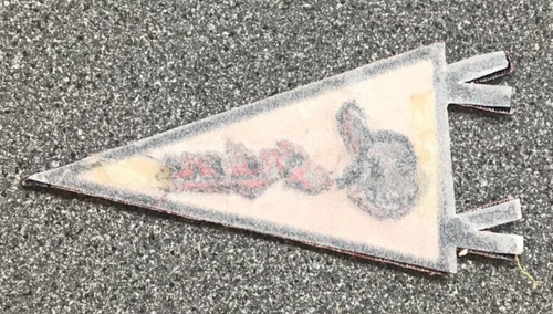 CLEVELAND INDIANS MLB BASEBALL 4" RED BLUE CHIEF WAHOO PENNANT SHAPE TEAM PATCH - Picture 2 of 2