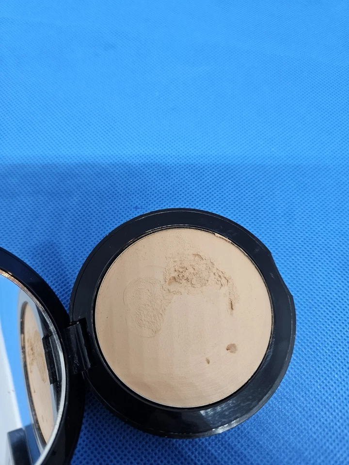 Base transformadora Edward Bess Flawless Illusion MEDIANA (DAÑADA/DEFECTUOSA) Foto 4 de 4