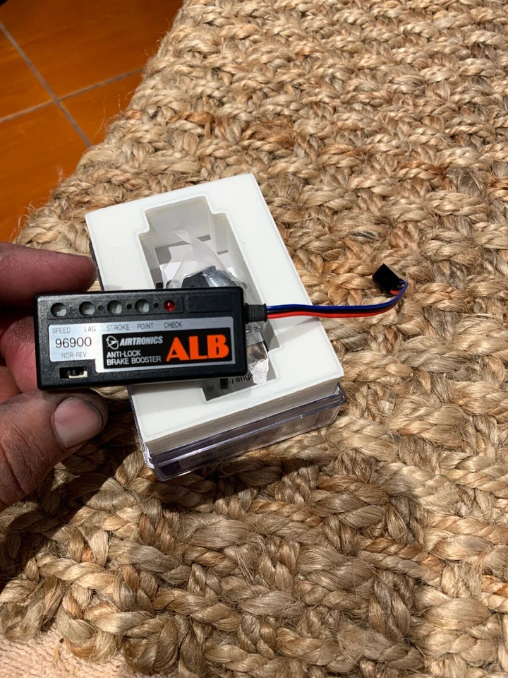 Vintage Airtronics Anti-Lock Brake Booster  Part#96900 New In Original Packaging - Image 3 of 4