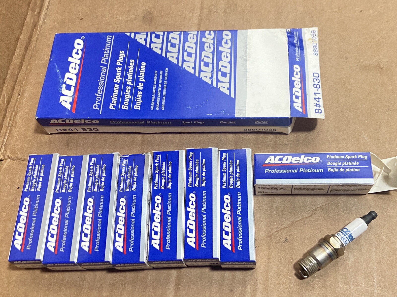 GM 88901036 AC Delco 41-830 Platinum Spark Plug -- 1975 Corvette Camaro Nova 7.5