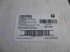 Honeywell VS820C1332 Gas Valve NEW!