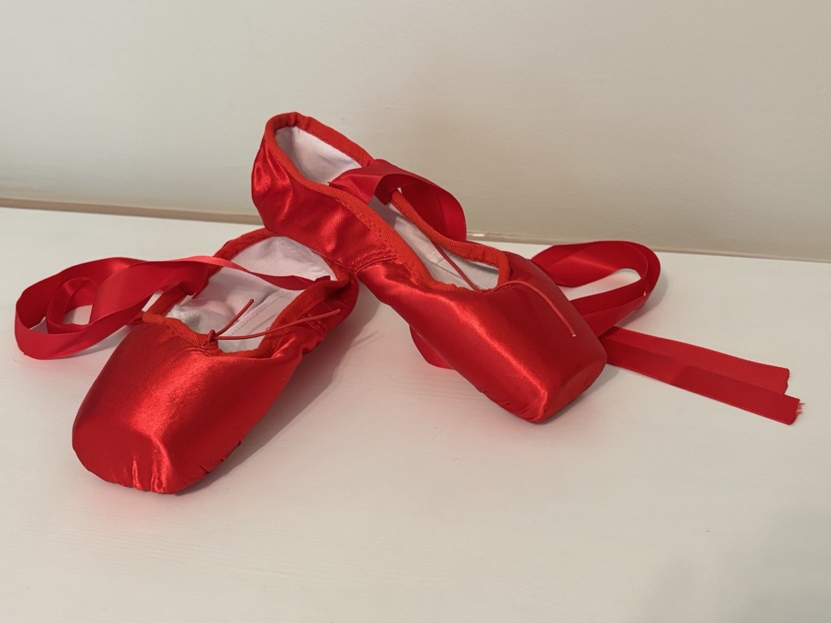 DAYDANCE Ballerina Ballet Pointe Shoes Red Satin Size 35w Women's - Main Image