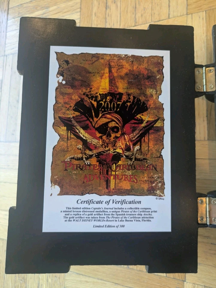 Diario del Capitán del Caribe Piratas Disney LE 300 Evento Disney World 7 Mares RARO Foto 2 de 4