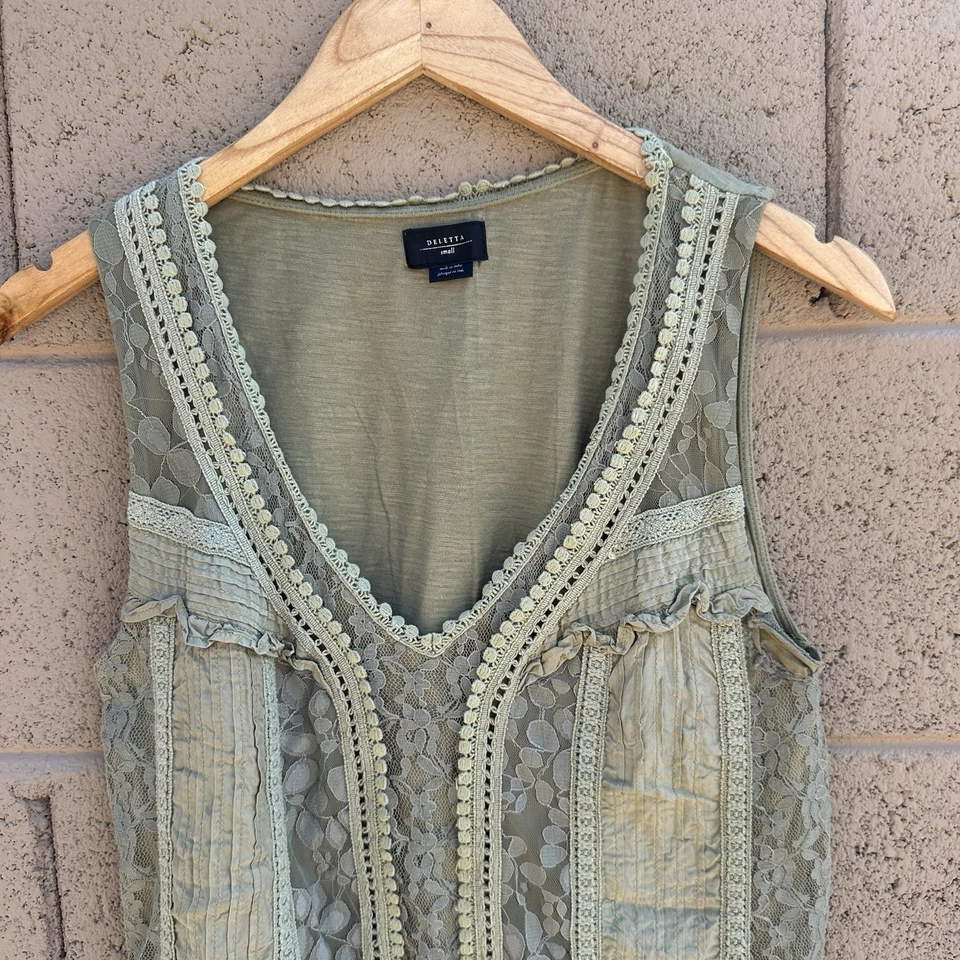 Camiseta sin mangas Anthropologie Deletta plisada de seda y encaje talla pequeña Foto 2 de 3