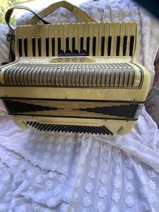 Silvio Marotta Concerto Piano Accordion Italy (41 key & 120 Bass)