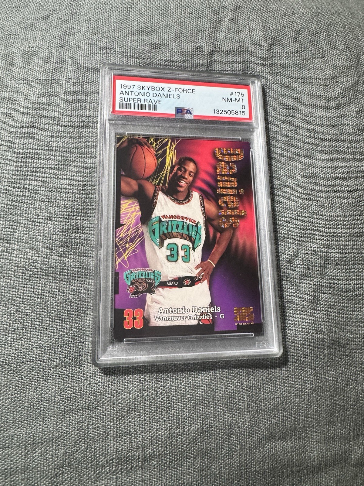 1997-98 Skybox Z-Force Antonio Daniels Grizzlies Super Rave #28/50! PSA 8!