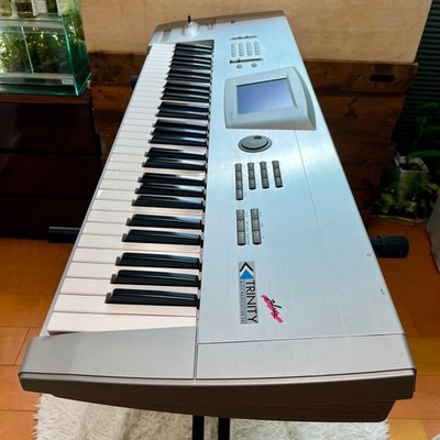 KORG TRINITY Plus 61-Key Synthesizer Workstation Tested Working