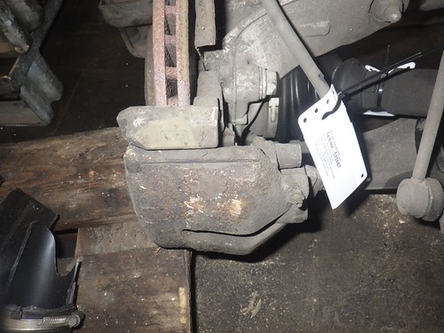 Bremssattel vorne rechtsVW Passat Variant (3C5, B6) 2.0 TDI 103kW 140PS  BMP