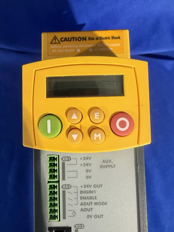 Unidad de CA Parker 890CS-532540B0-B00-U 500VAC 45 hp - no se enciende - leer más abajo Foto 3 de 4