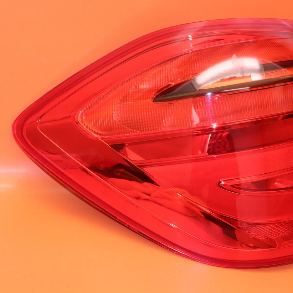 MERCEDES BENZ GL350 TAIL LIGHT LEFT DRIVER 2013 2014 2015 2016 A1669065701 OEM - Image 2 of 4