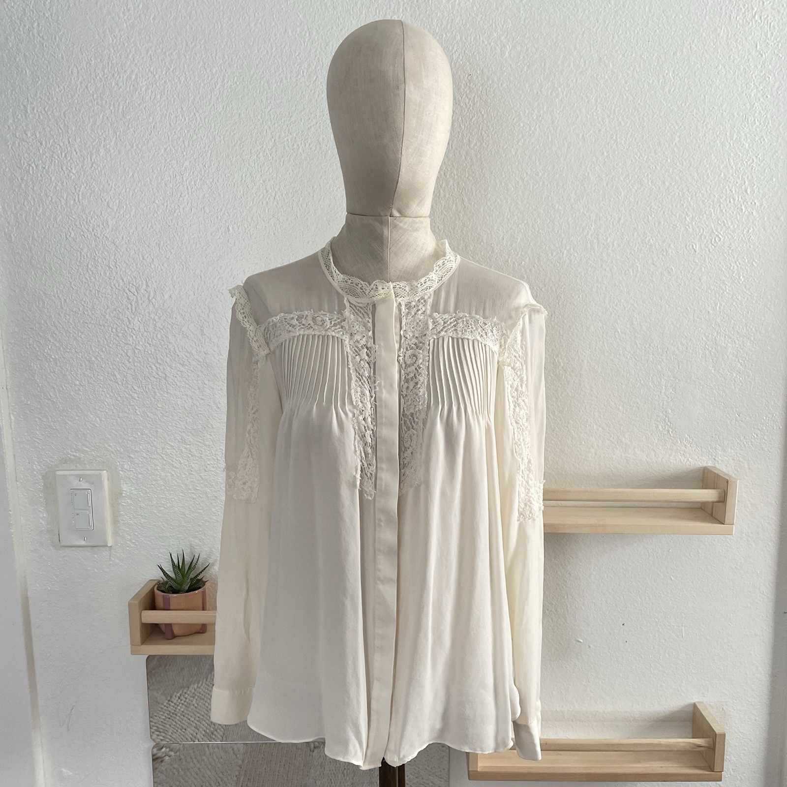 Haute Hippie Long Sleeve High Neck Button Up Lace Detail 100% Silk Blouse Medium