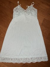 vanity fair vintage full slip dress small 36