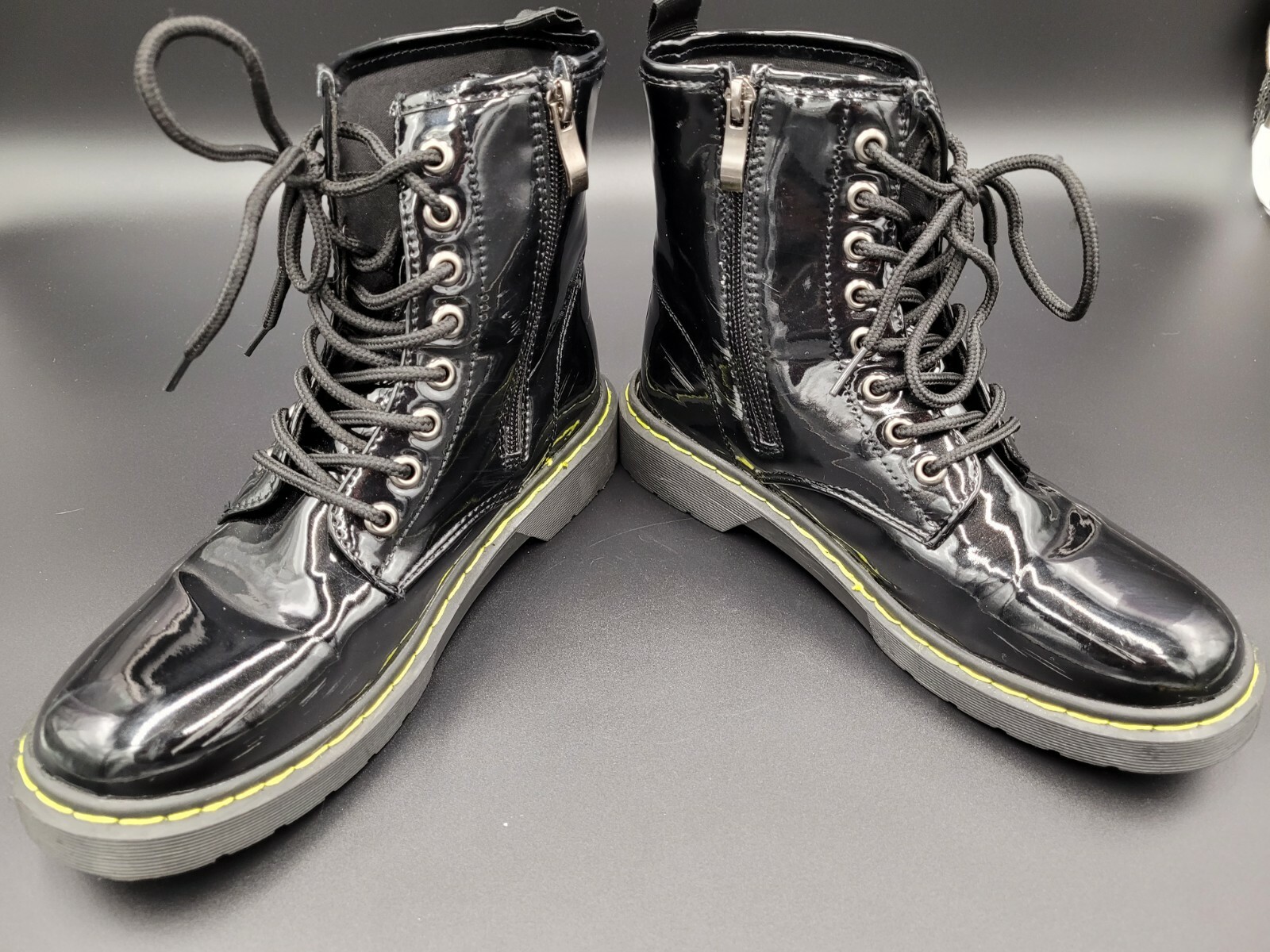 SAOLA Stivali da combattimento Charlotte Russe Wmn taglia 6M neri vegan in pelle suola in gomma zip