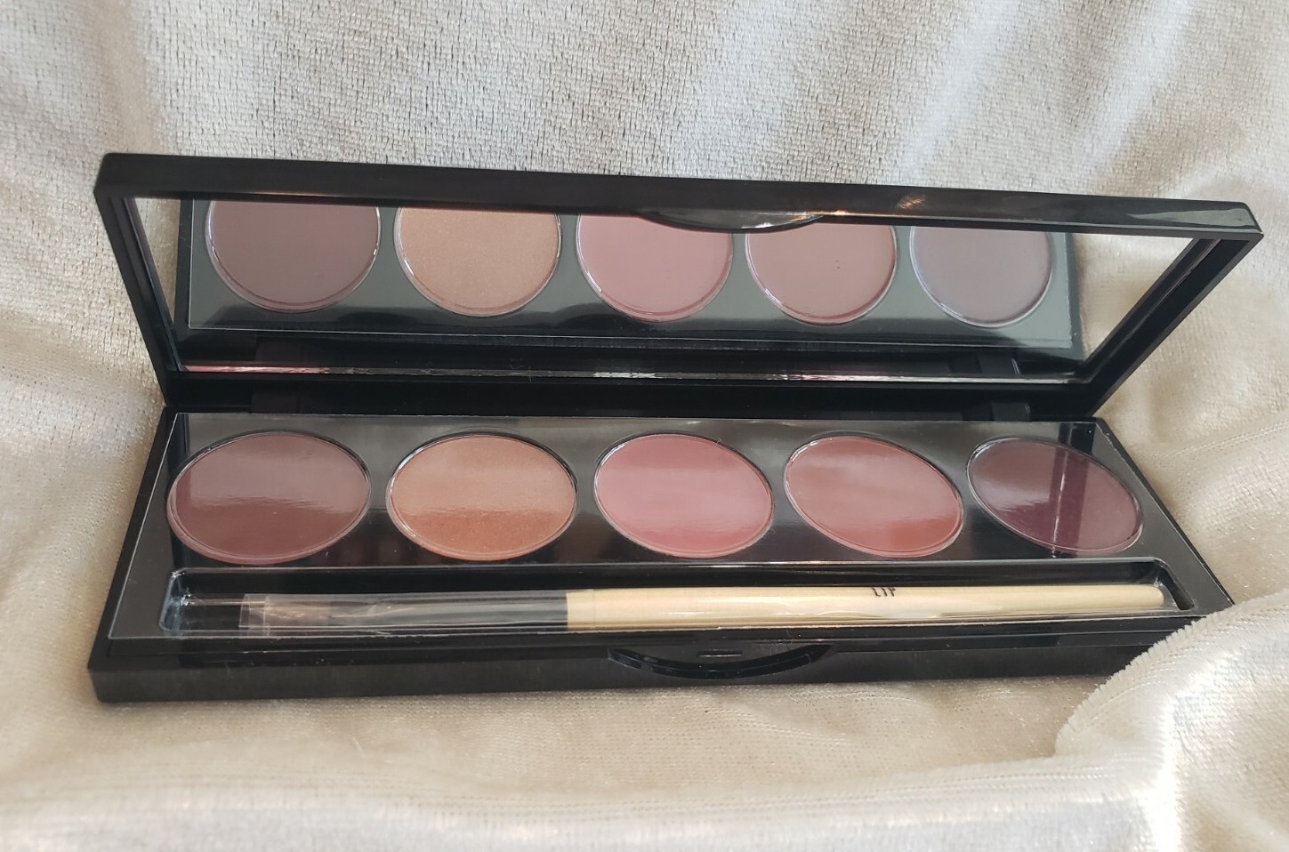 BOBBI BROWN City Lights Lip Palette Heather Mauve Sunset Nude Pale