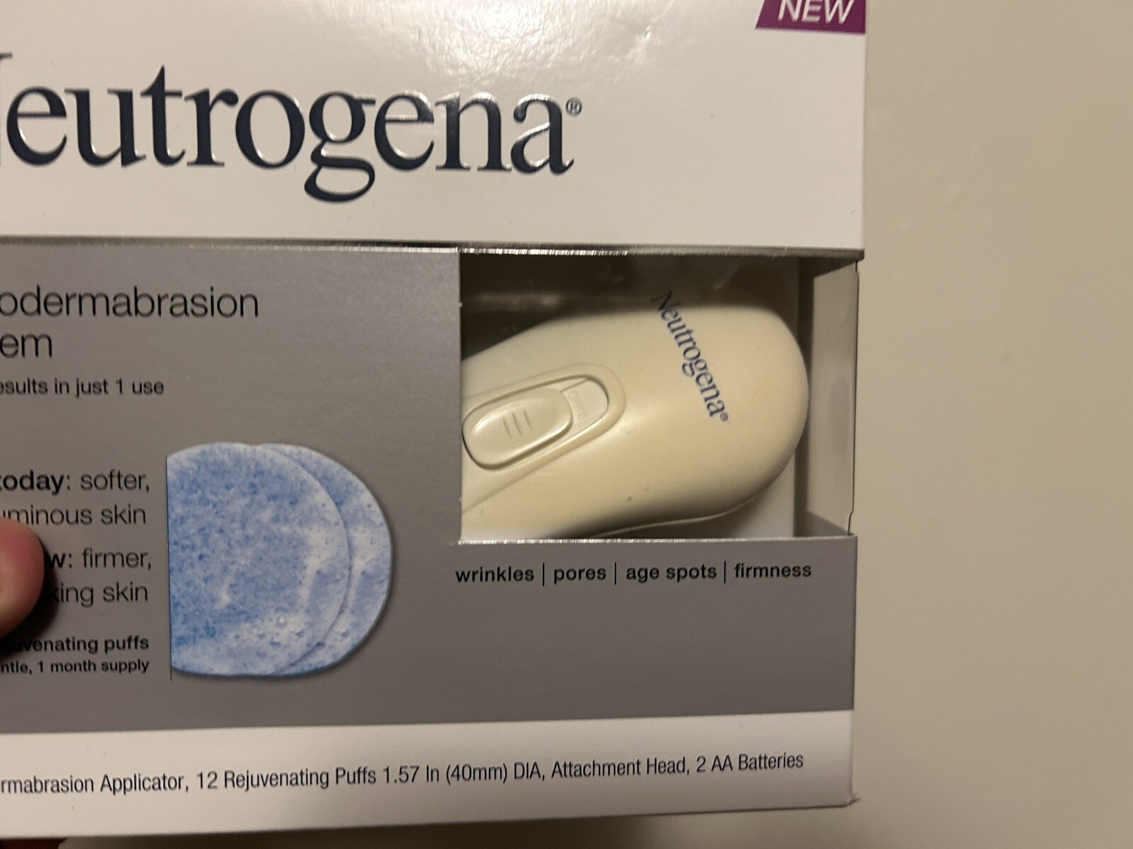 1 Neutrogena Microdermabrasion System 12 Puff Refills Included