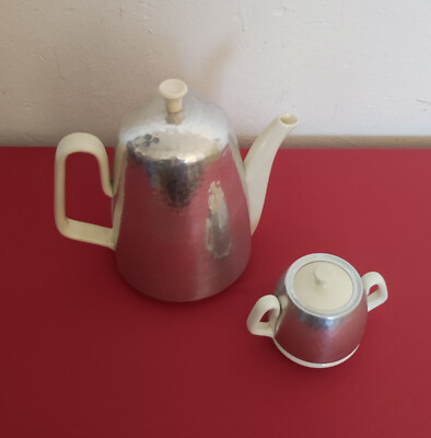 Kaffeekanne Waku und Zuckerdose mit Thermohülle. 50/ 60 Jahre Still. Porzellan.