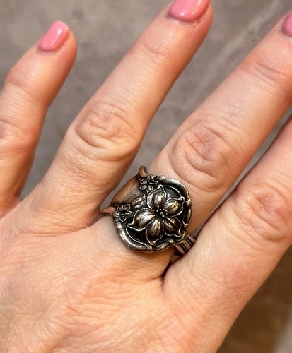Wm Rogers & Son AA Silver-Plated “Orange Blossom” 1910 Spoon Ring Size 8.5 VTG