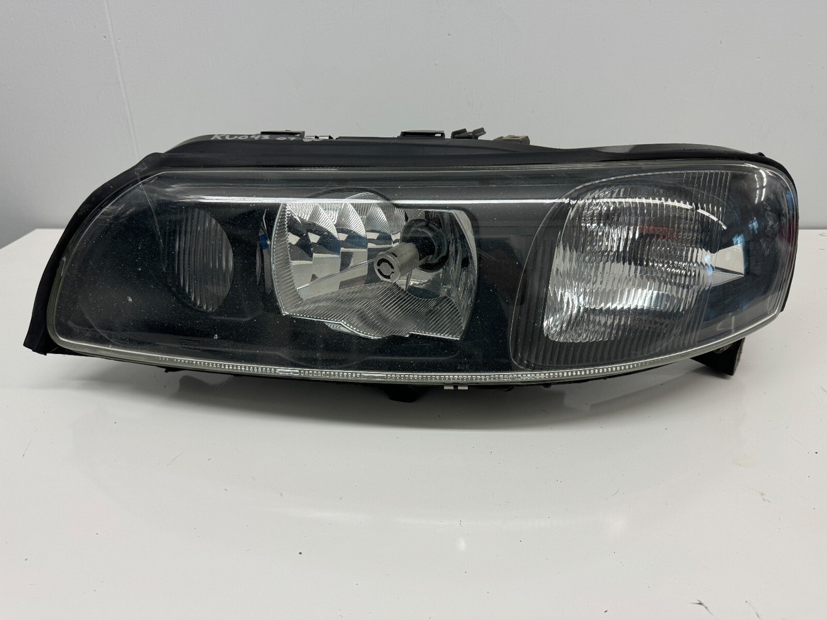 2004 S60 V70 XC70 Left Xenon HID Headlight Assembly 30655955 2004 S60 V70 XC70 Left Xenon HID Headlight Assembly 30655955