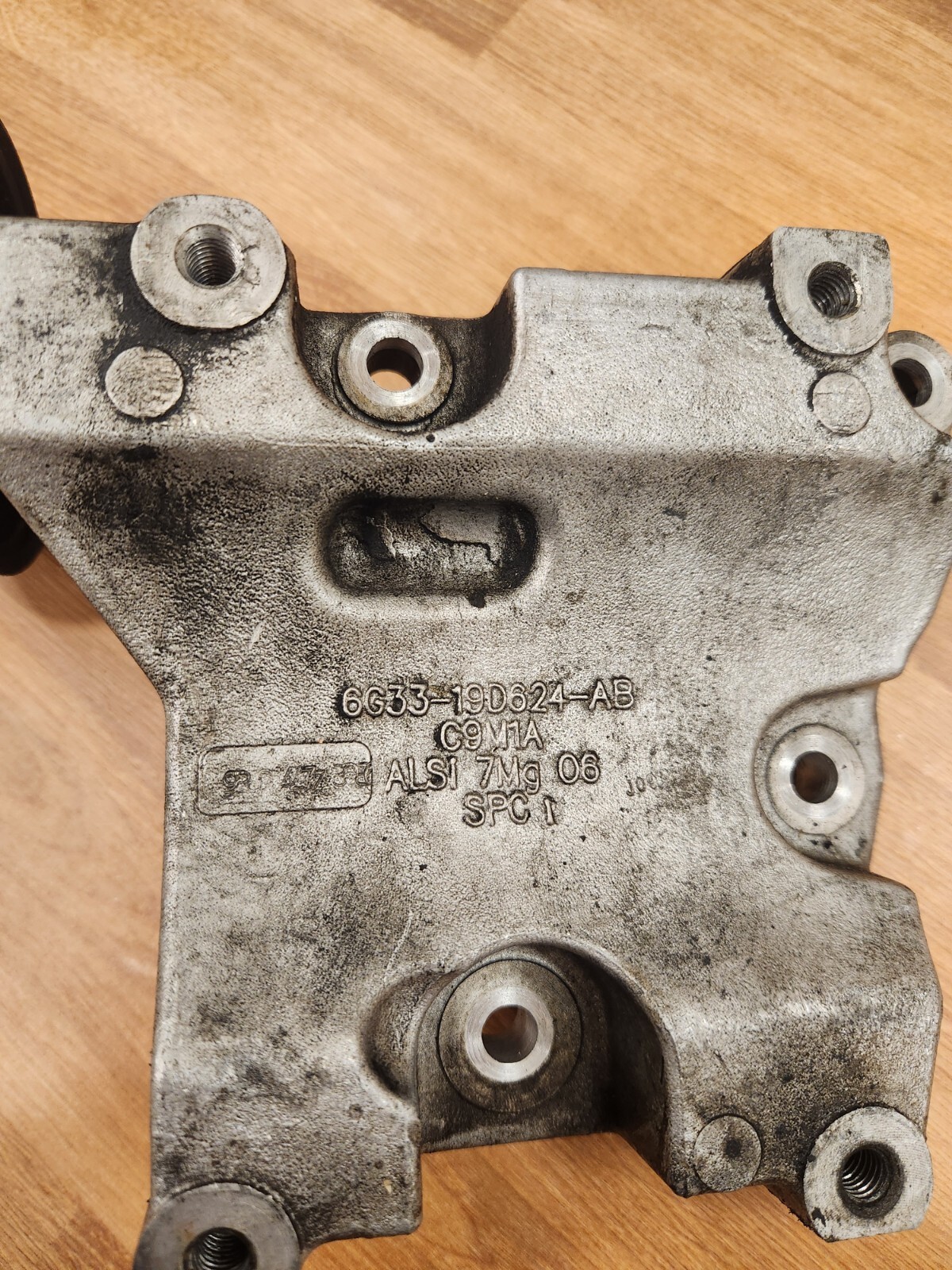 Aston Martin V8 VANTAGE 4.3 4.7 Air Conditioning Compressor Bracket 06'-16'