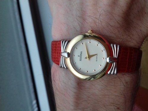 Montre GUESS G7 Big Logo Vintage Collection Années 1990 - Neuf Avec étiquettes - Unisexe