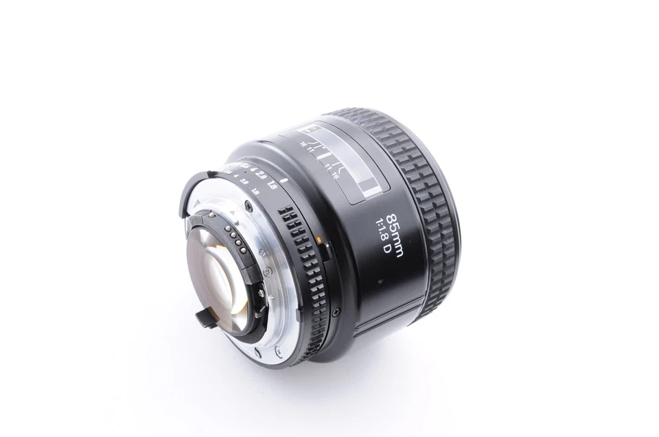 Teleobjetivo de fotograma completo Nikon AF Nikkor 85 mm f/1,8 D Exc+5 Prime Y1506 Foto 2 de 4