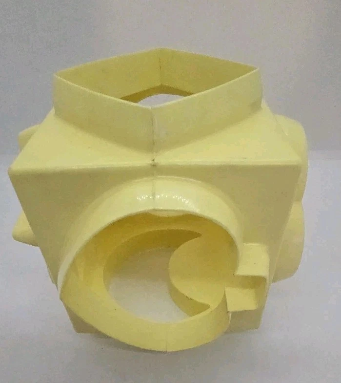 1970s Ecko Cube Cookie Cutter, Card Symbols, Star Moon Playdough - Image 4 of 4