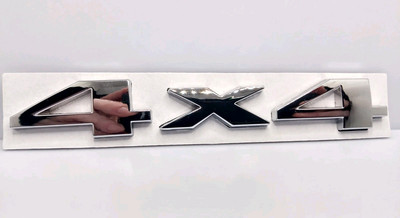 3D 4x4 Metall Aufkleber KFZ Auto Emblem Logo Silber Sticker Geländewagen Tuning