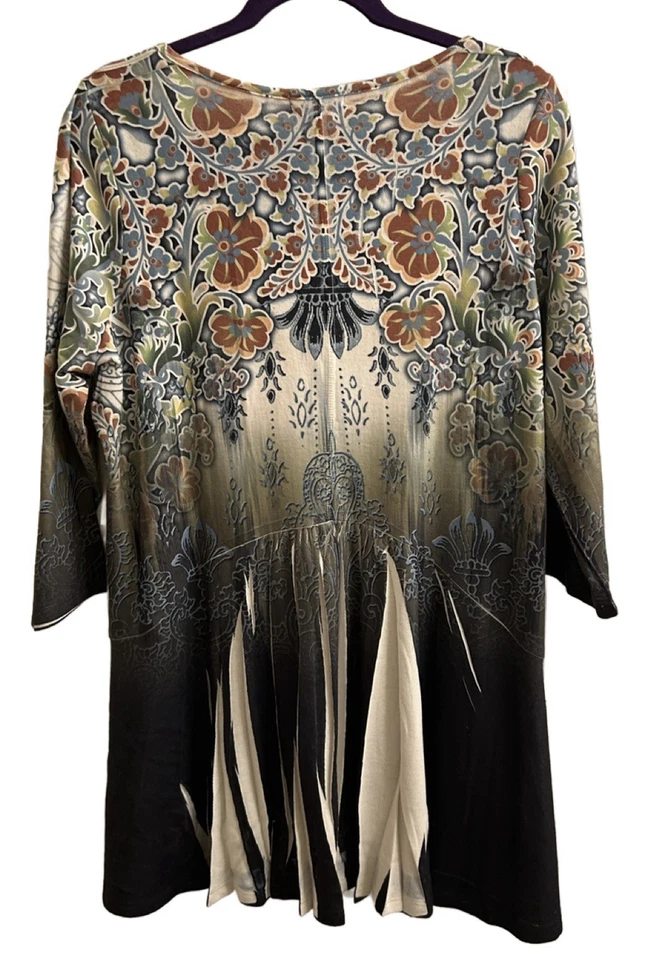 Túnica One World verde boho tamanho 2X nova com etiquetas strass artístico caprichoso - Imagem 2 de 4