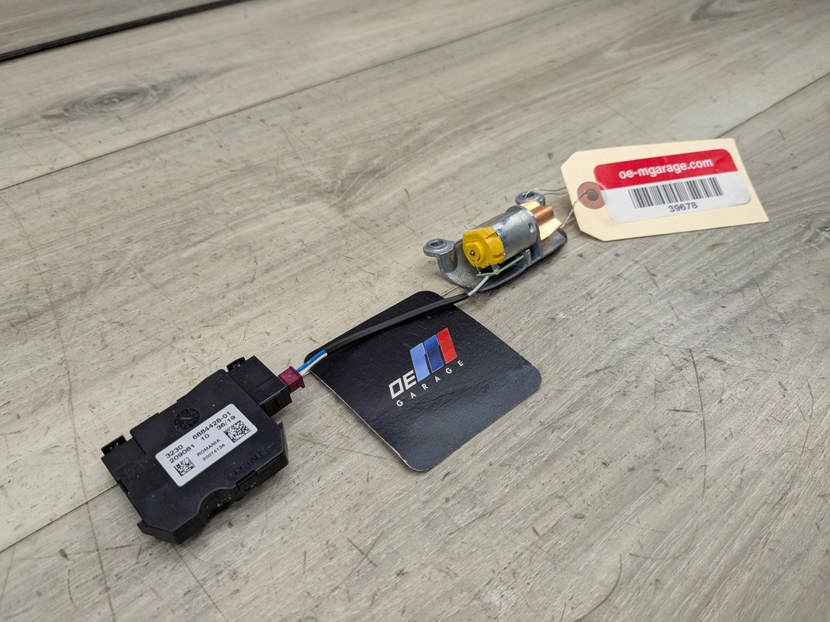 OEM BMW G05 G06 G07 G12 G30 X5 Steering Wheel Vibration Module +