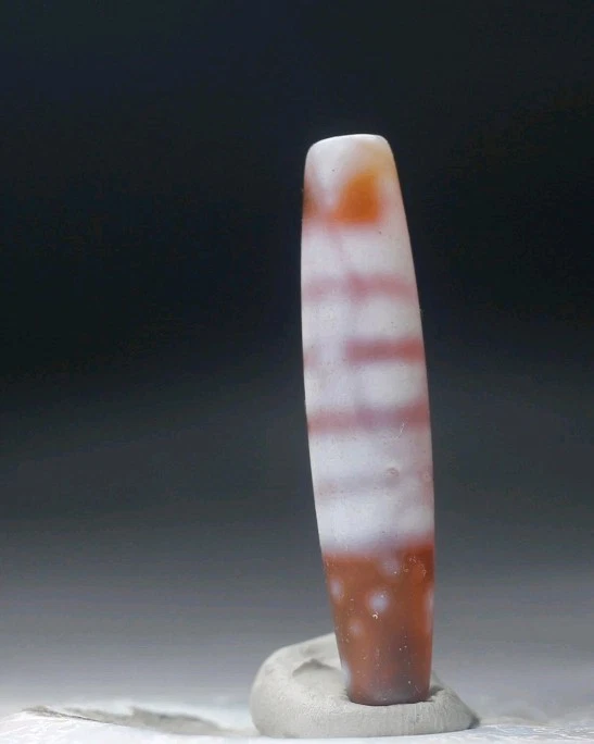 Cuentas medicinales Chung Dzi de 5 rayas carneil rojo indo/tibetano anteriores a 1800 11*49 mm Foto 2 de 3