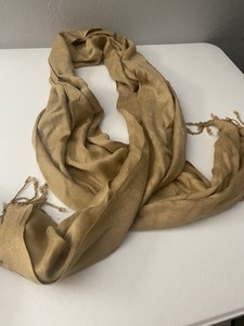 Women’s Tan Scarf