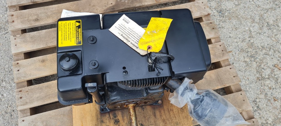 Carburatore LHP16 SV150 Per CHAMPION MOUNTFIELD Stiva RV150 M150 V35 V40 RM45 Tosaerba 18550016/0 118550148/0 - Foto 3