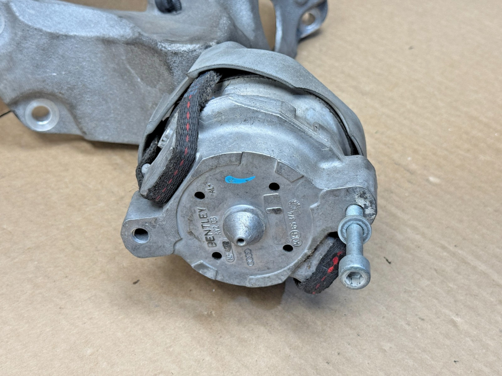 06-12 Bentley Continental Flying Spur Right Engine Mount Support Bracket PO43