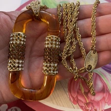 VTG DESIGNER BOZART ITALY AMBER COLOR LUCITE LARGE DOOR KNOCKER PENDANT NECKLACE