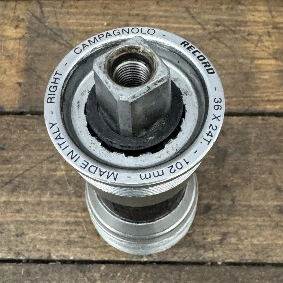 Soporte inferior cuadrado de fibra de carbono Campagnolo Record italiano 36x24T 102 mm Foto 3 de 4