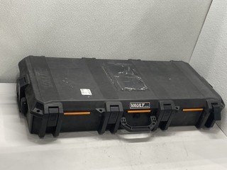 Pelican Vault V700 Hard Case Wheeled Rifle Camera Equipment Vault Black VCV700