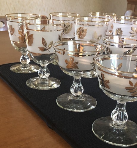 Juego de 12 vasos de vino/champagne de tallo esmerilado vintage nunca usados • 2 tamaños - Imagen 6 de 12