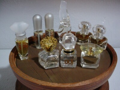9 TRAVEL SIZE PERFUME ESTE LAUDER, VERSACE, OUI, VINCE CAMUTO