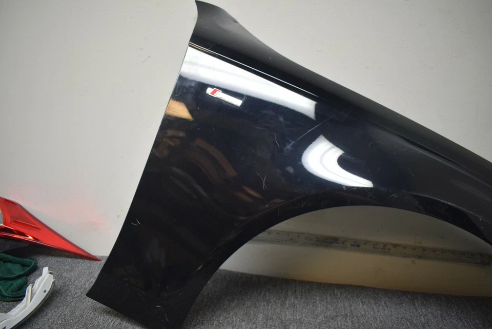 Guardabarros delantero derecho AUDI A4 S4 S-LINE 2009-2012 OEM de fábrica Foto 2 de 4