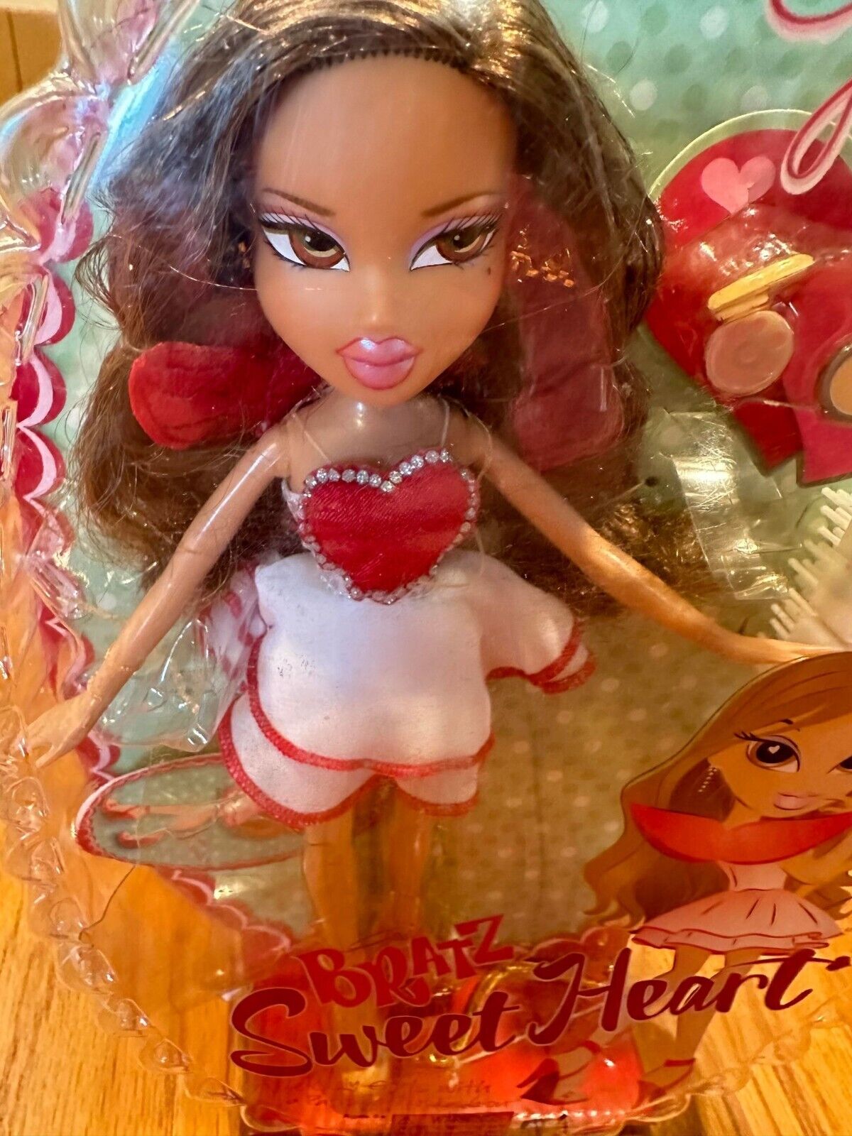 NEW BRATZ " YASMIN " SWEET HEART  COLLECTION ~  SO PRETTY ~  A MUST HAVE  