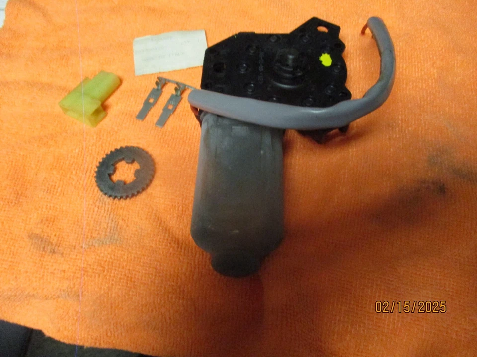 NOS Mopar Chrysler TC by Maserati, RR Qtr Window Motor 90-91 Foto 3 de 4