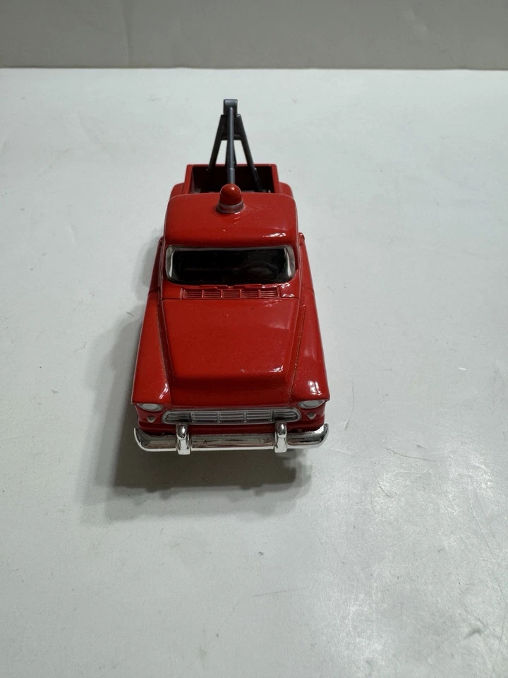 MATCHBOX COLLECTIBLES #783324 1955 CHEVROLET PICKUP CHAMPION GAS TOWING TRUCK-VI - Image 3 of 4