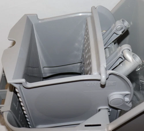 Unger Side-Press Restroom Mop Dual Bucket Combo – 4 Gallon, Plastic, HEAD ONLY
