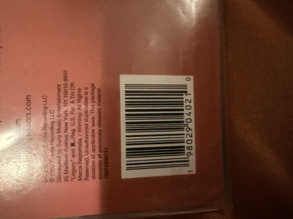 Britney Spears In the Zone Urban Outfitters Exclusive Sangria Vinyl LP 1/3000 UO - Image 3 of 3