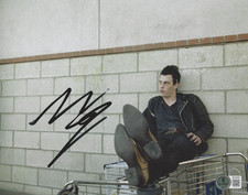 NOAH SEGAN SIGNED 'BRICK' 8x10 MOVIE PHOTO ACTOR AUTOGRAPH BECKETT BAS COA