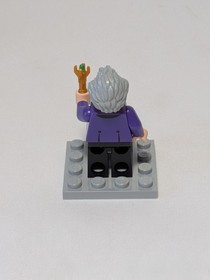 LEGO Doctor Who Twelfth Doctor Minifigure 21304 Peter Capaldi Auth LEGO Idea021