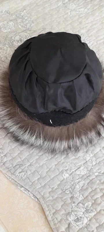 chapeau cuir et fourrure synthétique taille M - Photo 4/4