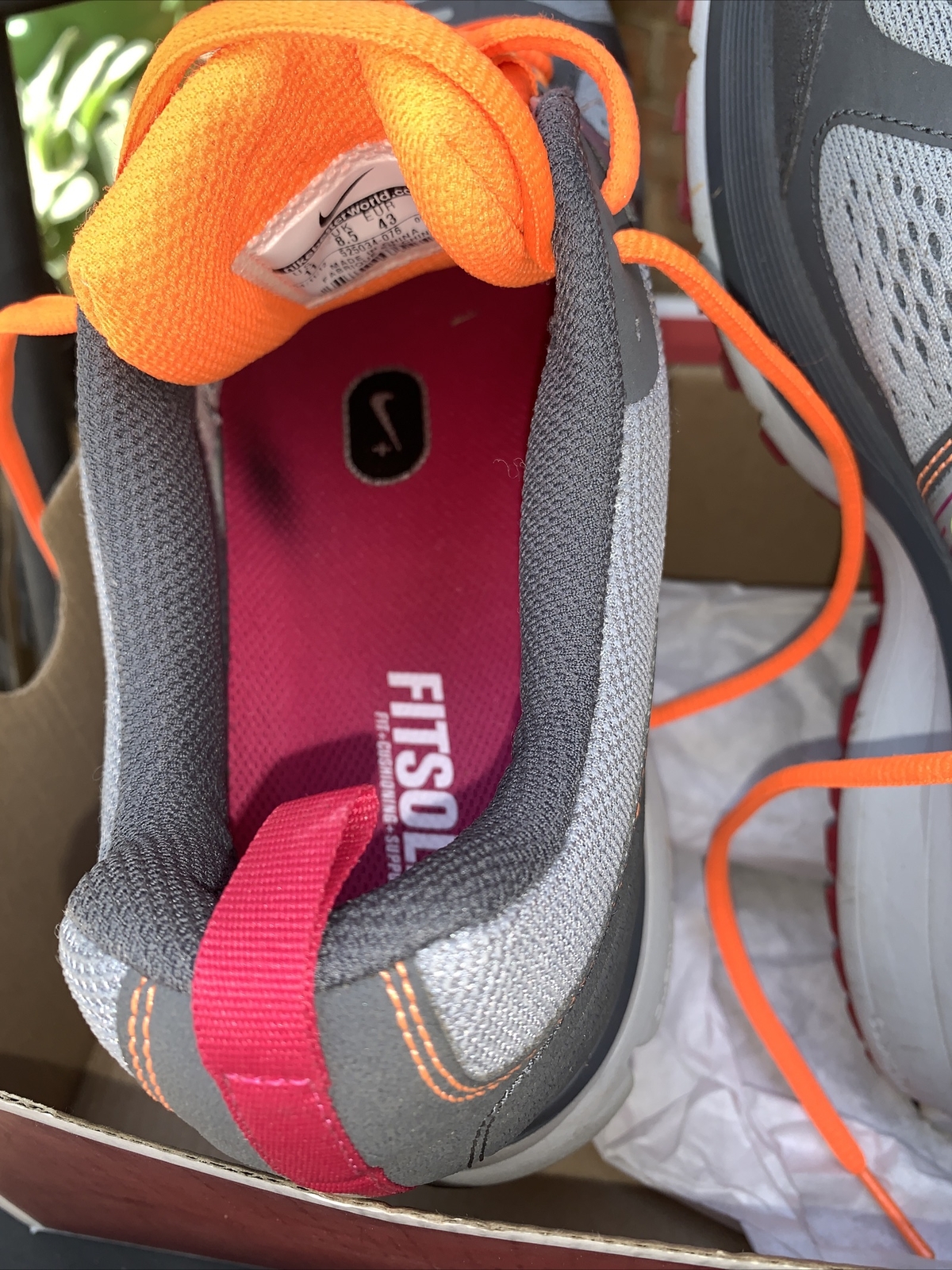 SAOLA Scarpa da corsa NIKE donna running taglia 11 trail 29 fit suola